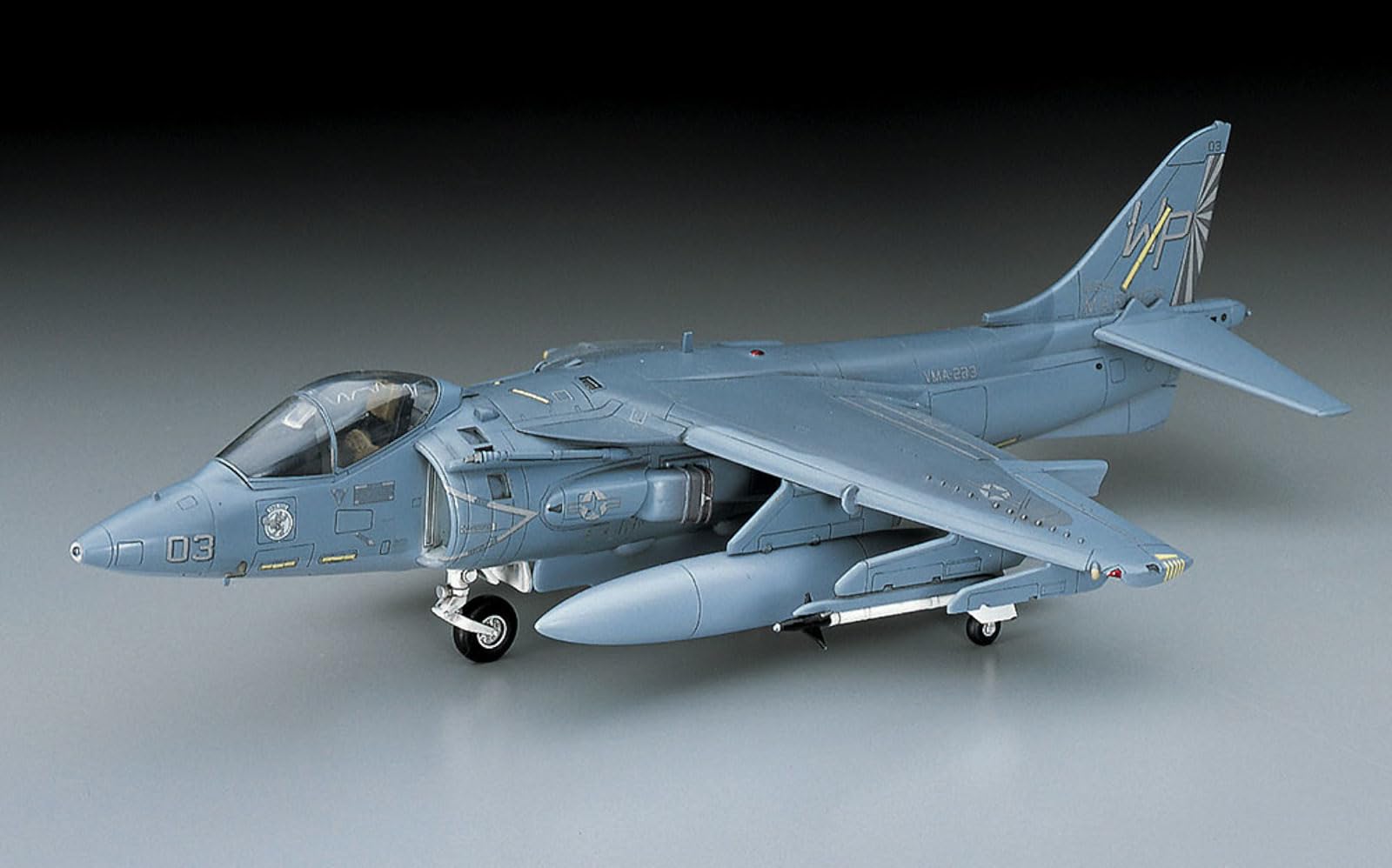 Amazon | ハセガワ 1/72 アメリカ海兵隊 AV-8B ハリアー II プラモデル